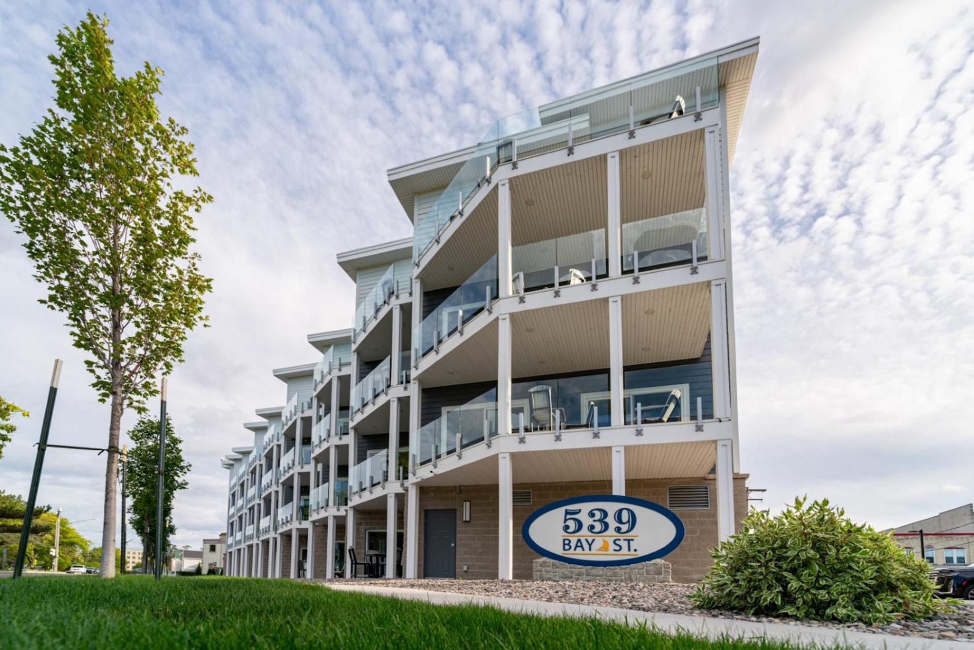 Kasa 539 Bay Street Traverse Stadt Exterior foto